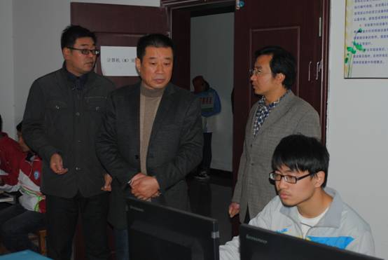 校技能大赛、教体局视导组 026.JPG