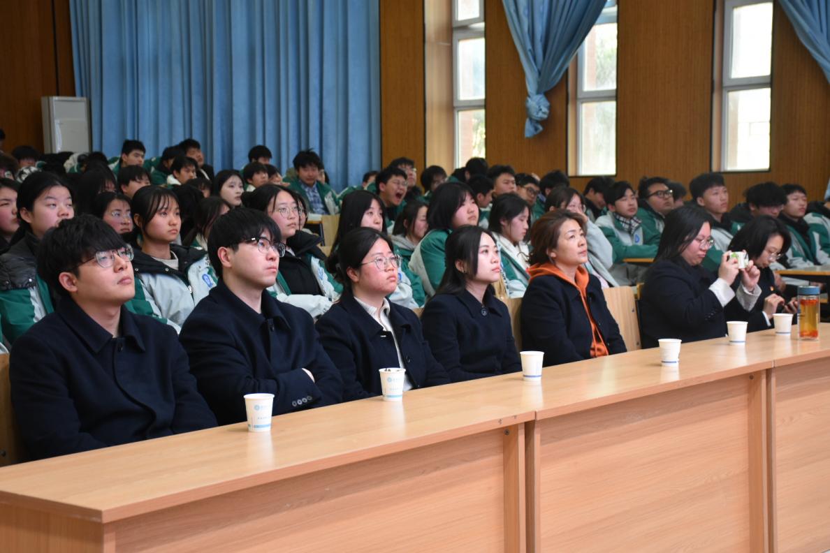 76c1ad37126fc4d78647e14afa3f4f5b_