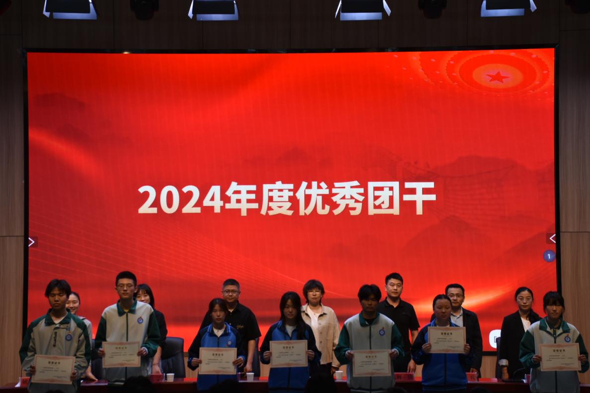 b5dc18e61d7b82ffa5998dc2af5c39f4_