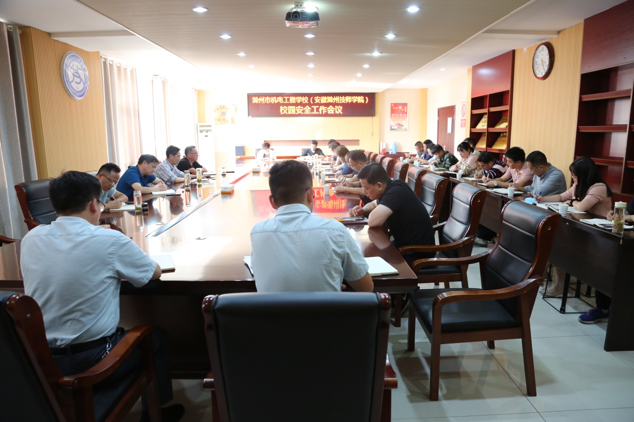 19e2edf825b8d4710d7ba272a493fb5