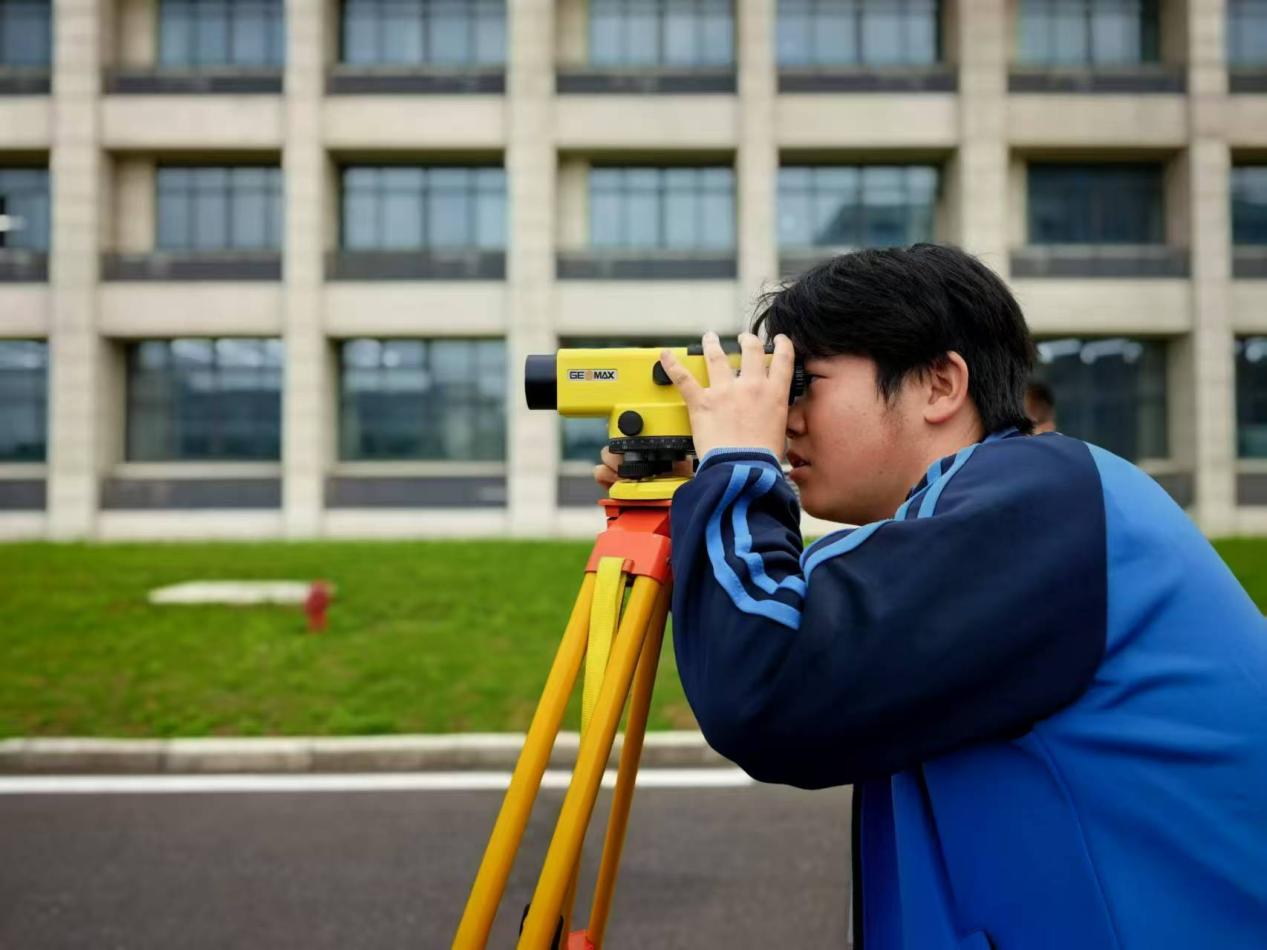 47719fe313838147bbc4ebae46b33b7