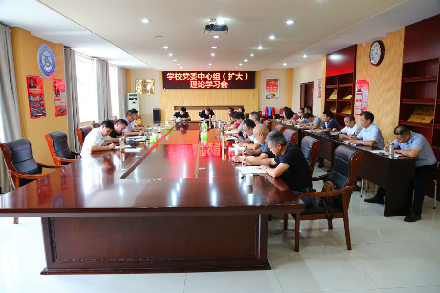 2019.8.28中心组学习会、六安市副市长调研 020_副本.jpg