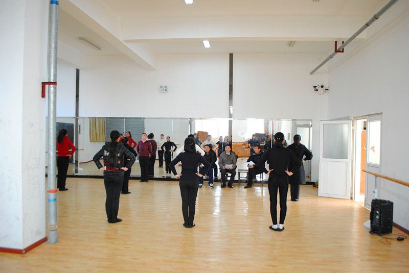 2017.2.14领导听课和文明创建 00067_看图王_副本.jpg