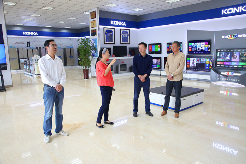 2018.10.9汪上看望企业实习学生 070_副本.jpg