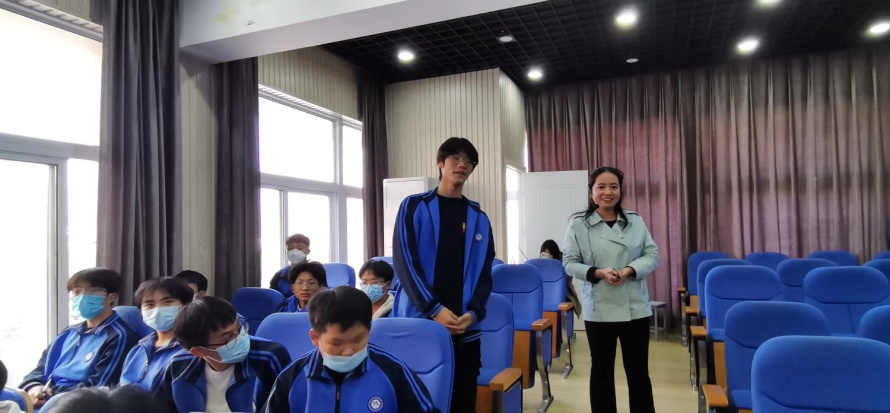 F:\2022.11.2  土木楼安全主题教育\d5635686b2e9e0a8b552e9955801e10.jpg