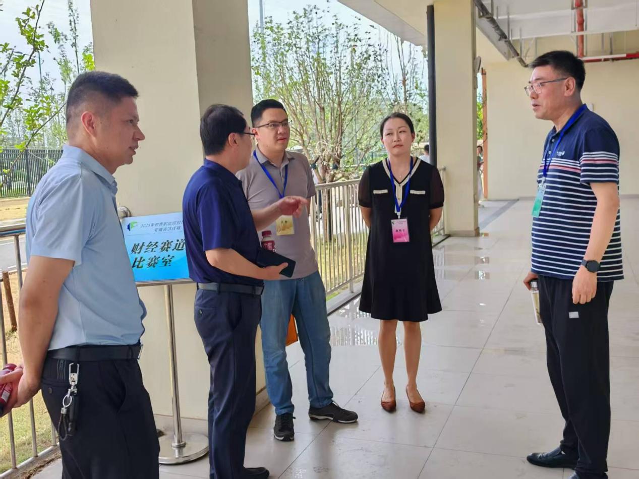 2a4d85fe27a92c2c4679a83f74aeeeb