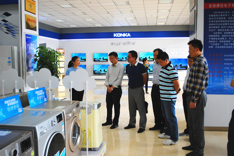 2017.9.1党员座谈会与校企合作调研 164_副本.jpg