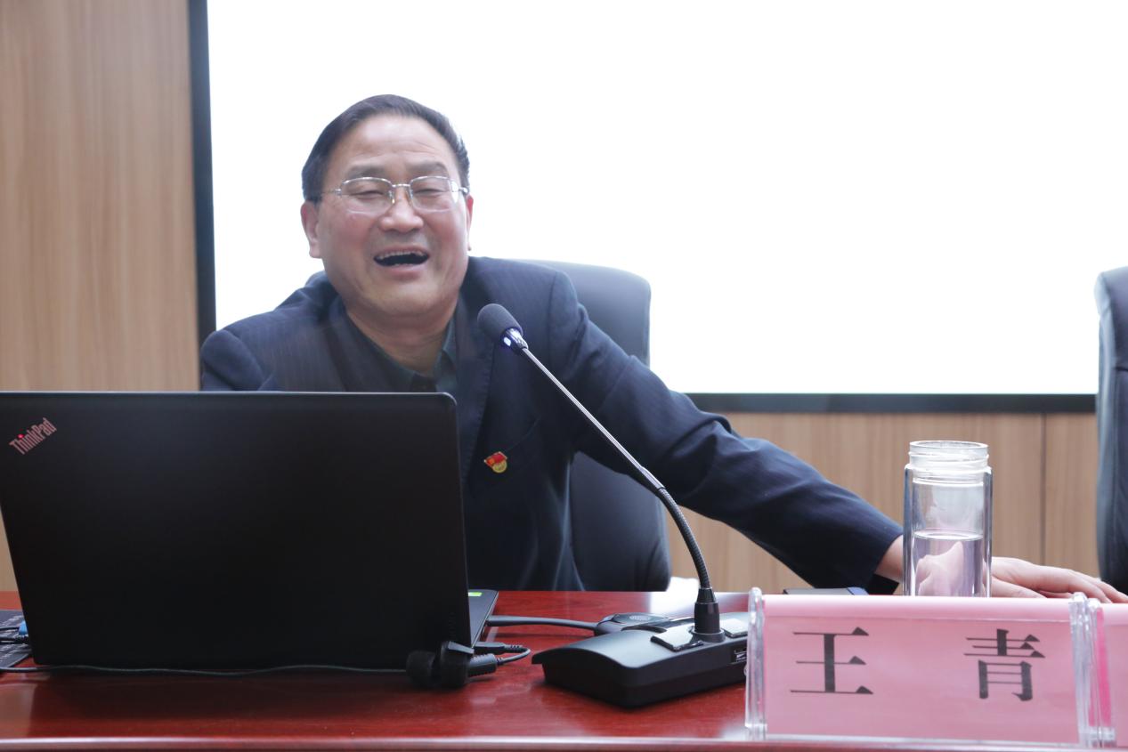 e6533697d5c3139346ba2e7c34f1e99