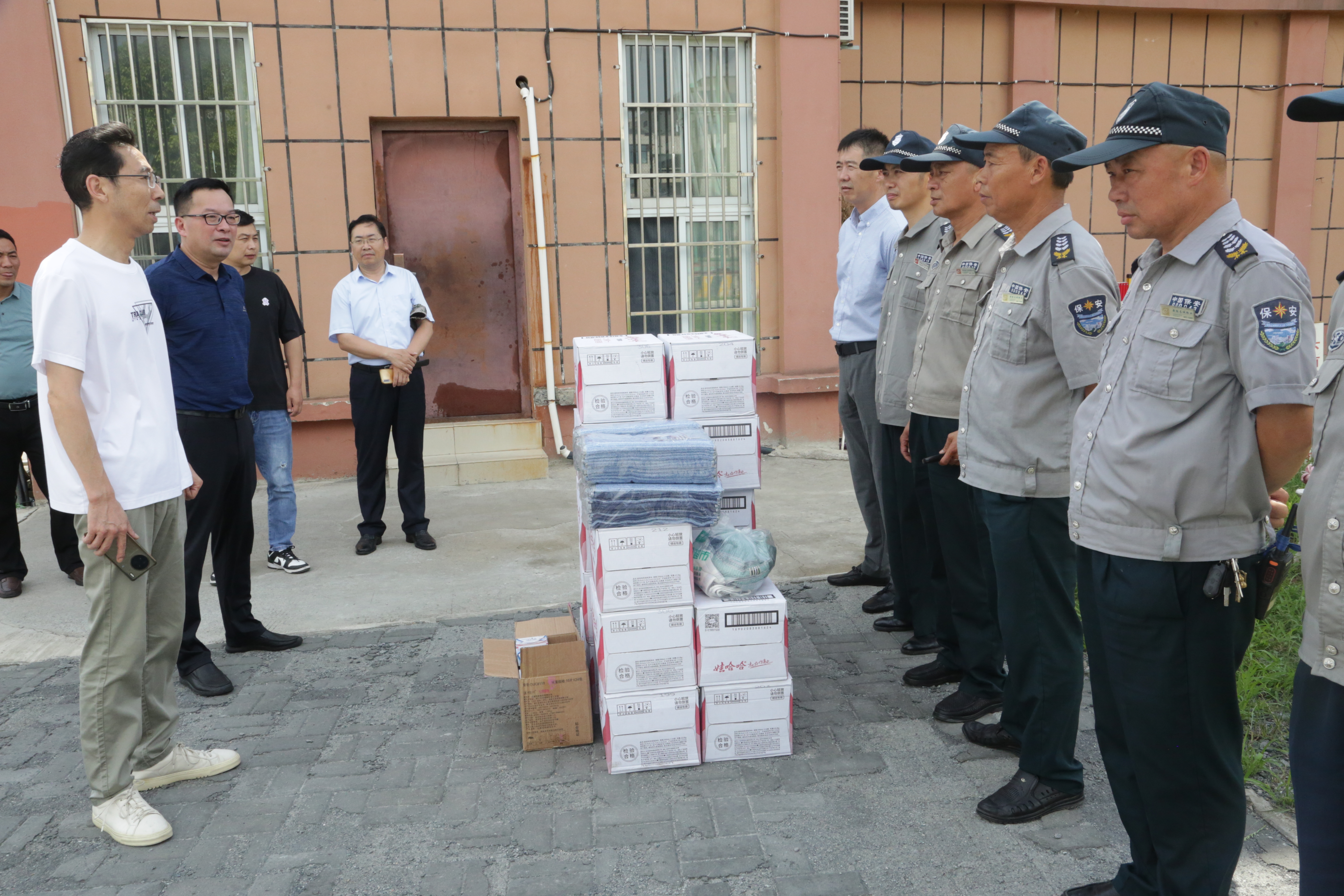 2024.7.8 校领导一行防暑慰问 016