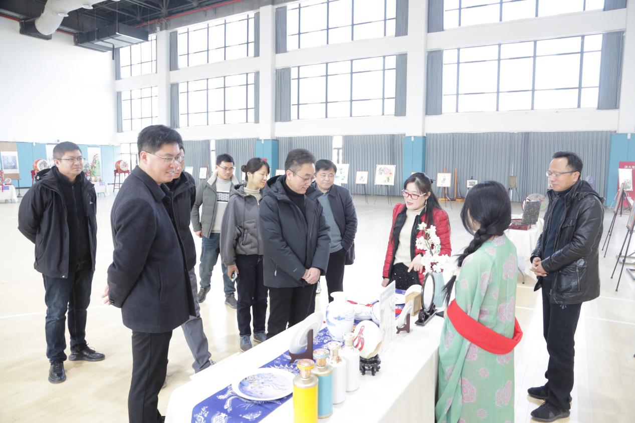 df40184517b5c618d218ac31c5bdabf