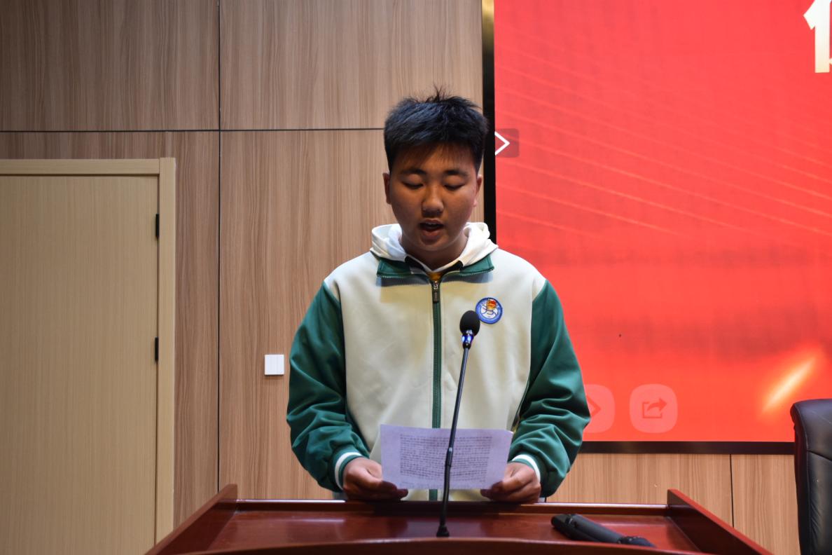 31de7b046bf20c258e4900d3fa949ee8_